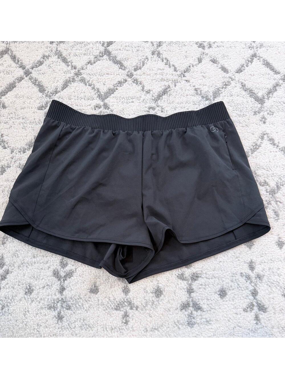 New with tags CALIA by Carrie Underwood 3” Bonded Waist Short Large Black
